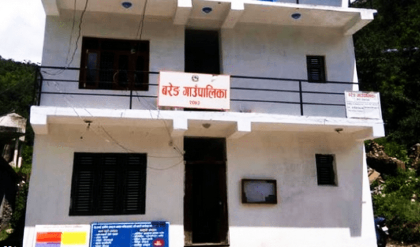 पाठ्यक्रम सक्न अतिरिक्त कक्षा चलाइदै