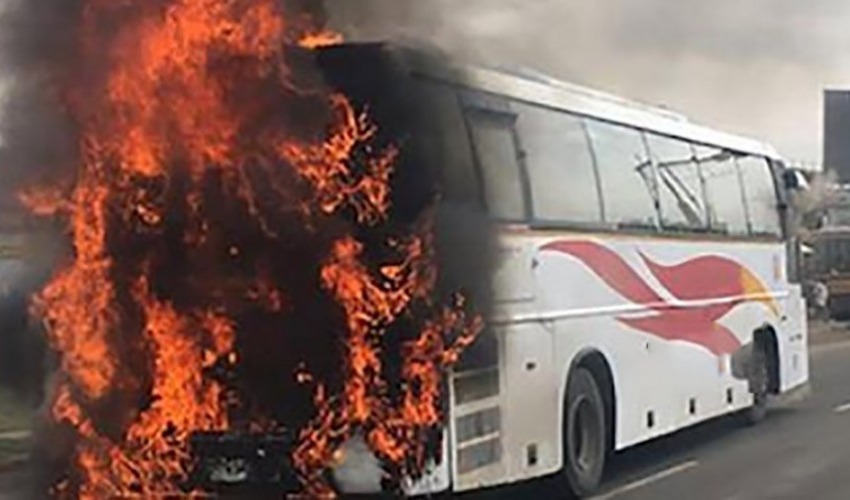 दाङमा गुडिरहेको बसमा आगलागी