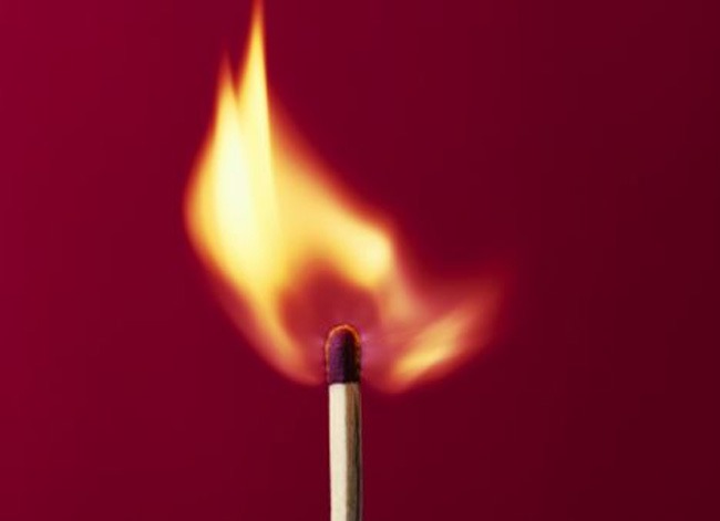 शान्तिनगरको सुकुमबासी बस्तीमा आगलागी