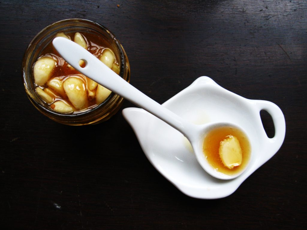 अब हरेक दिन खानुस् लसुन