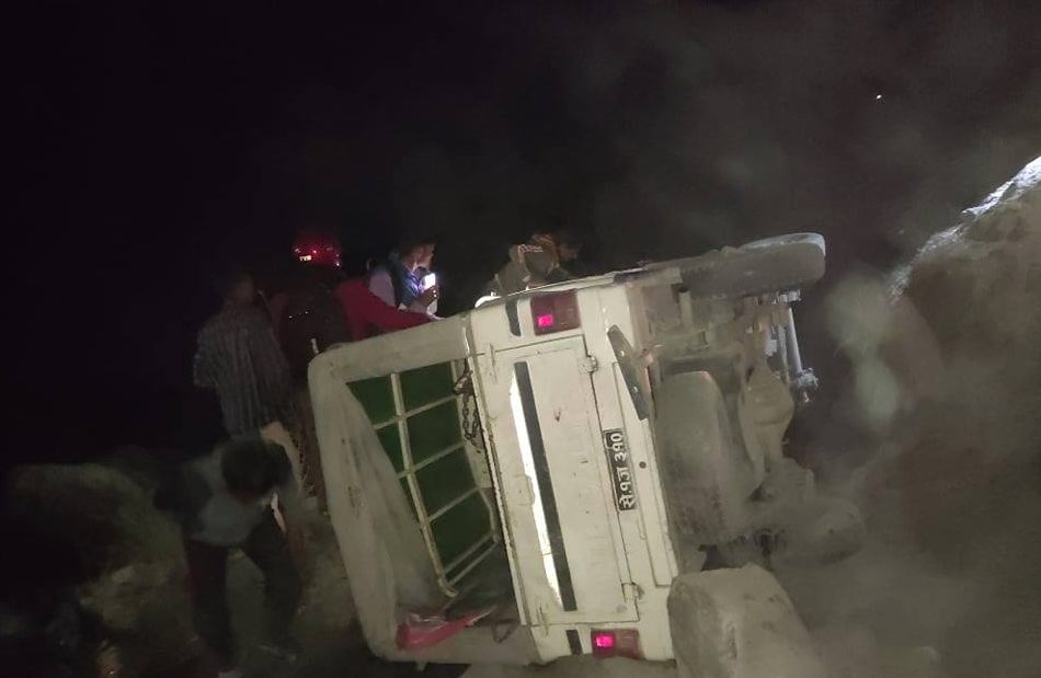 बाजुरामा जीप दुर्घटना हुँदा ३ जना घाईते