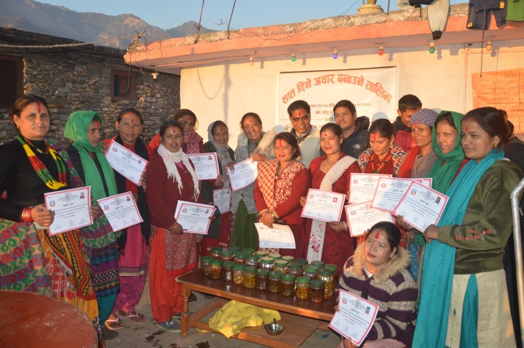 मार्तडीमा ७ दिने अचार बनाउने तालिम सम्पन्न