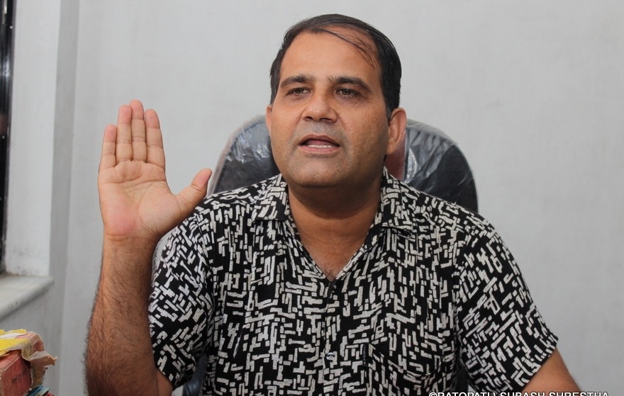 हास्य कलाकार मनोज गजुरेलले बिहे गर्दै