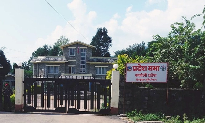 कर्णाली सरकारले दुर्गमका कोरोना संक्रमितको हेलिकप्टरबाट उद्धार गर्ने