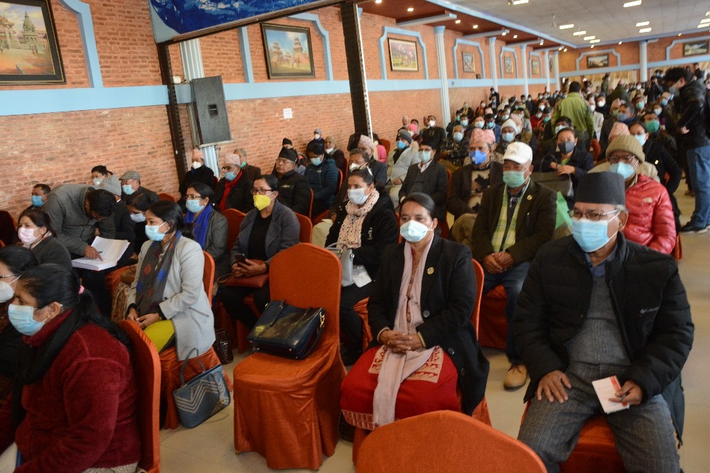 प्रचण्ड–नेपाल समूहको बैठकमा ३१० जना केन्द्रीय सदस्य सहभागी