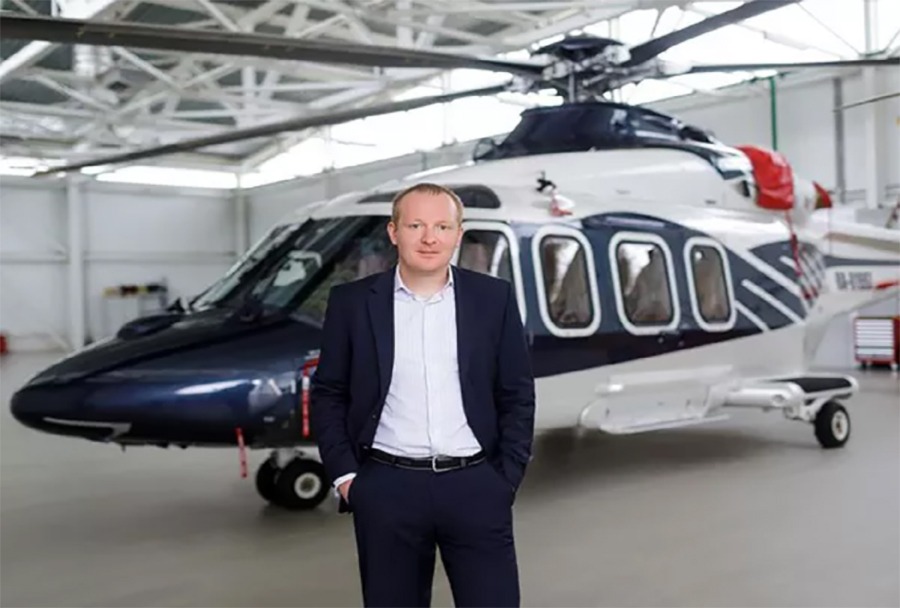 बर्गर खानका लागि हेलिकप्टर चढेर रेष्टुरेन्टमा, ८ हजारको बर्गर खान ३ लाख खर्च