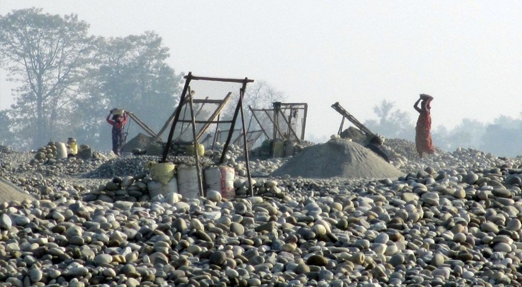 ‘बालुवा नचाले चुलामा आगो बल्दैन’