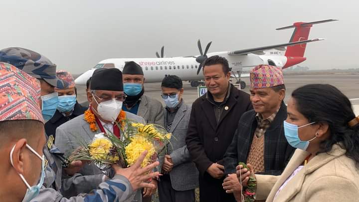 धनगढीमा ओलीलाई बेवास्ता गरेका मुख्यमन्त्री र मन्त्री प्रचण्ड–नेपालको स्वागतमा