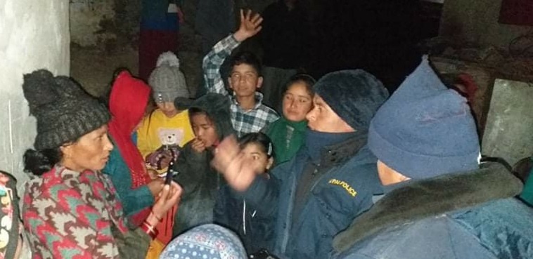 दुनिहाटबजारमा पसल चाेरी गर्ने १ जना महिला पक्राउ