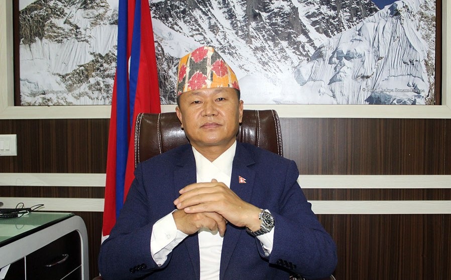 मुख्यमन्त्री राईसहित ८ सांसदलाई निलम्बन गर्ने प्रचण्ड–माधव समूहको निर्णय