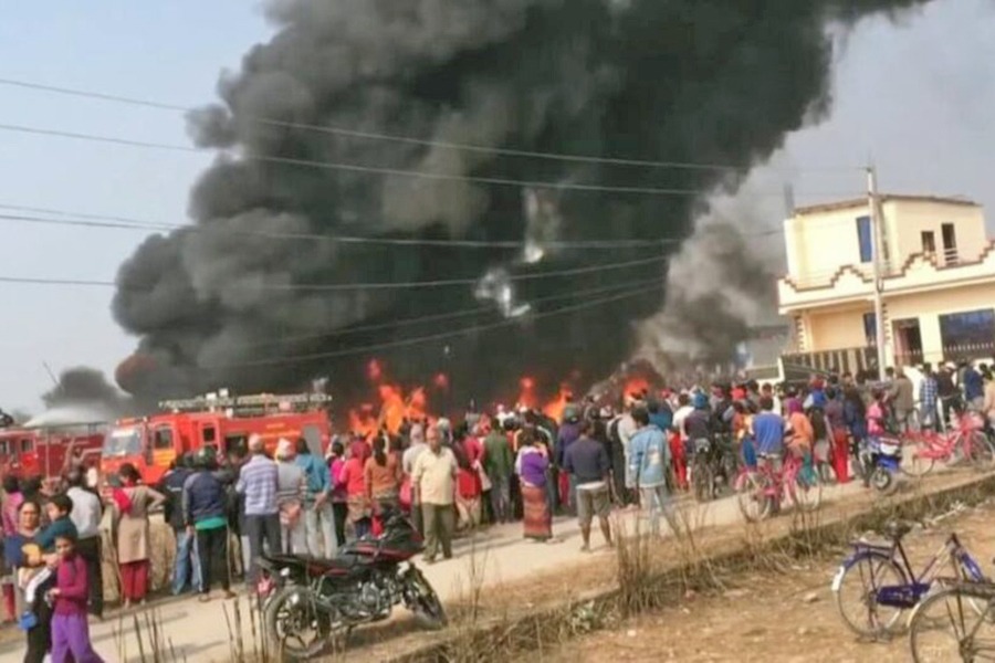 रुपन्देहीमा निर्माणाधीन खानेपानी ओजनाको पाइपमा आगलागी