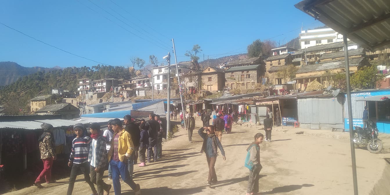 मार्तडीमा मोटरसाईकलले ठक्कर दिदा एक महिला घाईते