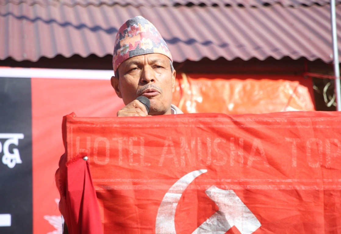 ओलीले अपराधको पाप पखाल्न पशुपतिमा बत्ती बाले: भीम रावल