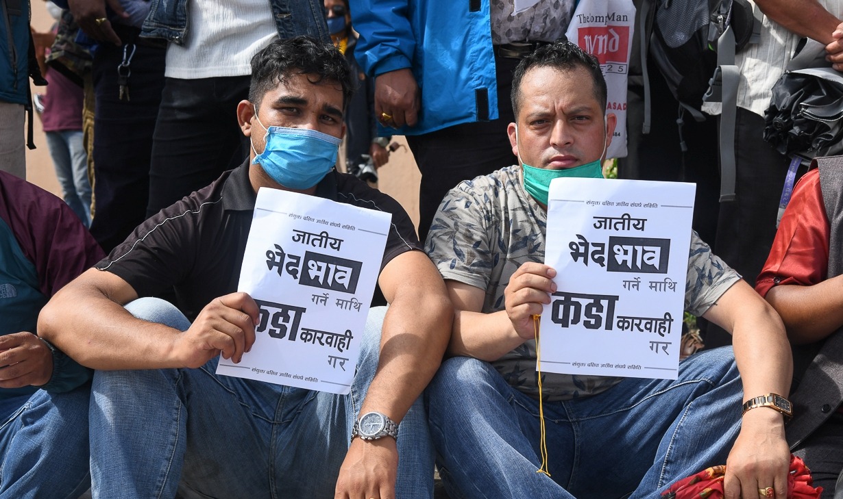 दलितले दिएको दही खाएको आरोपमा साढे २ वर्षदेखि समाजबाट बहिष्कार