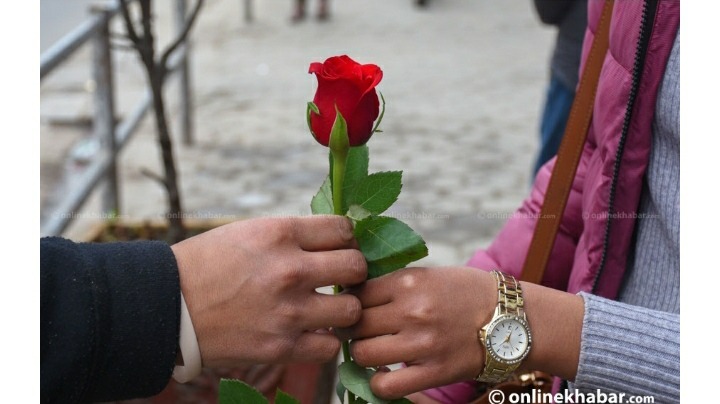 आज भ्यालेन्टाइन्स डे, प्रेम साटासाट गरी विश्वभर मनाइँदै