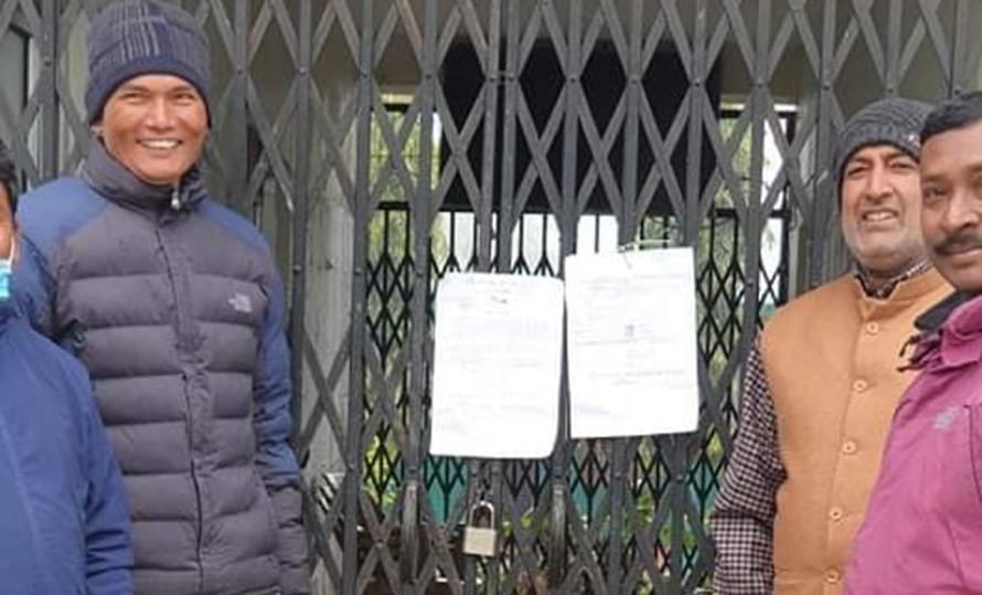 कार्यपालिका सदस्यले नै लगाए राजपुर गाउँपालिकामा ताला