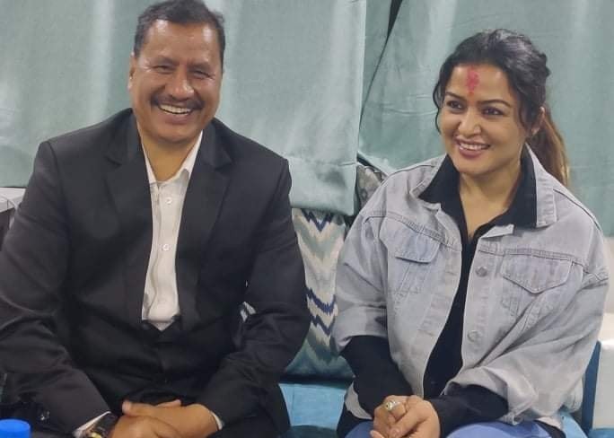 किन भयो विप्लव र रेखा थापाबीच भेट ?