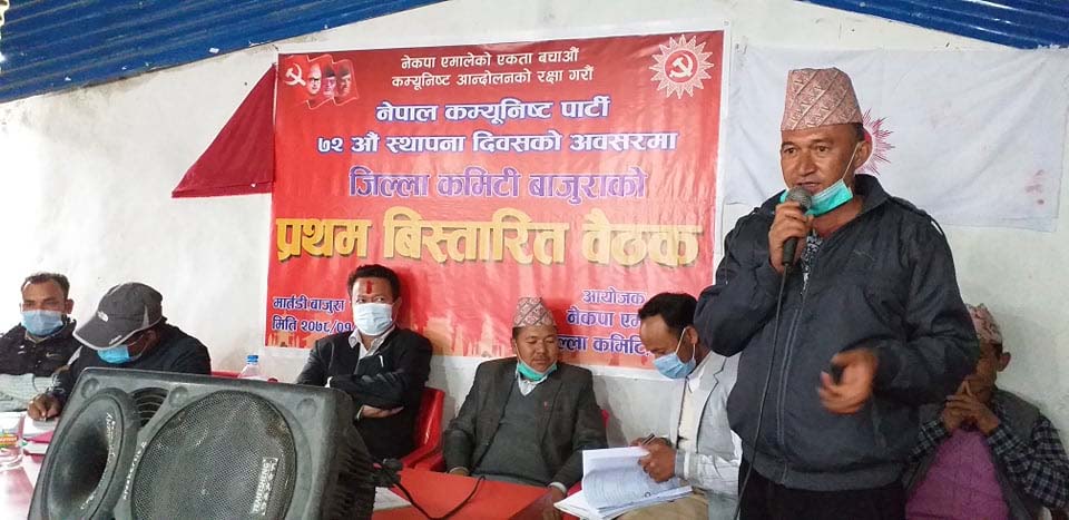 कर्ण थापा र मलाई वडा अध्यक्षमा लडाउनुस् म जितेर देखाउँछु –अध्यक्ष थापा