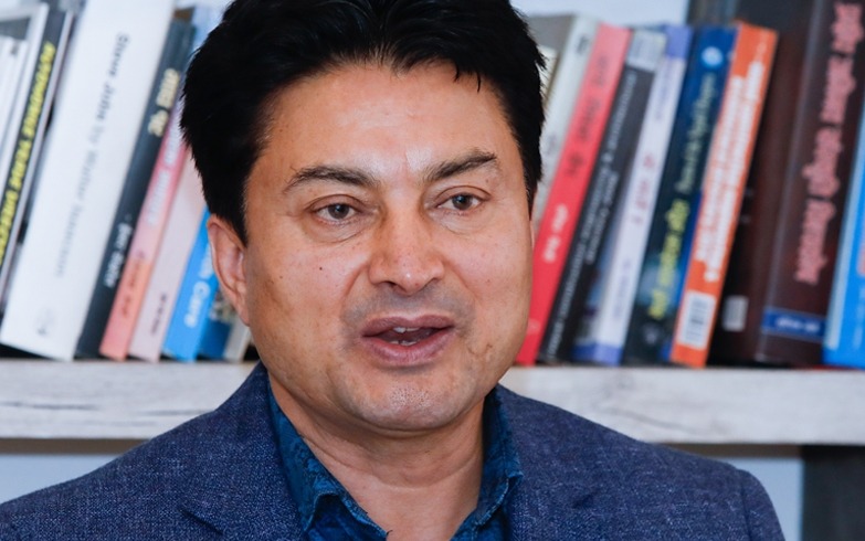 कारबाहीको शृङ्खलाले पार्टीमा गम्भीर संकट : गोकर्ण विष्ट