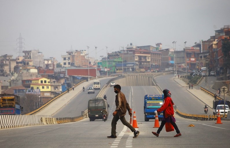 उपत्यकामा बिना काम सडकमा निस्किएका १५ सय जना होल्डिङ जोनमा