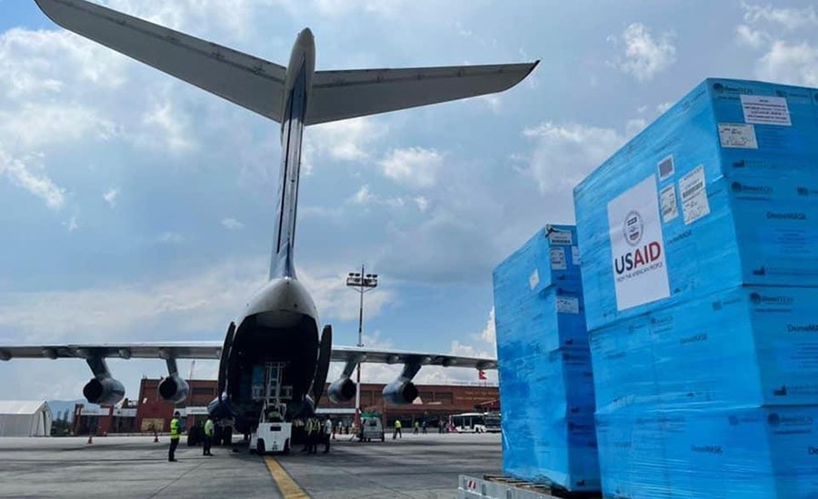 अमेरिकाले पठाएको स्वास्थ्य सामग्री काठमाडौं आइपुग्यो