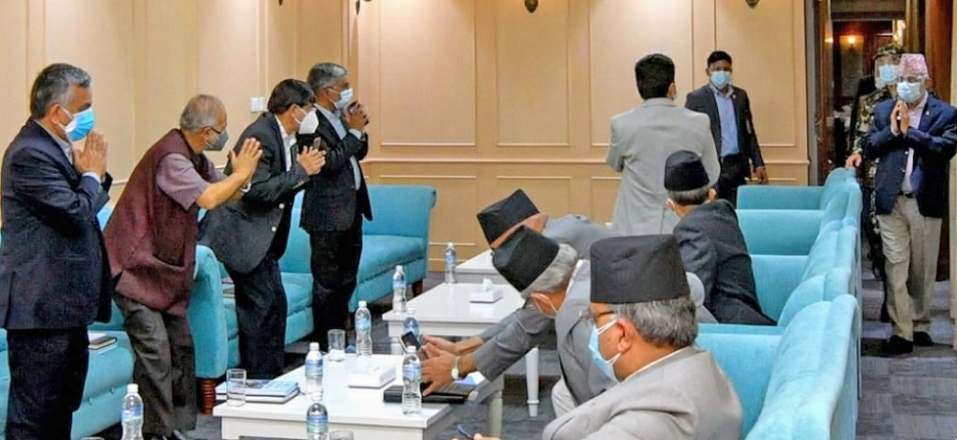 भाइरल तस्वीरप्रति घनश्याम र रघुजीको आपत्ति