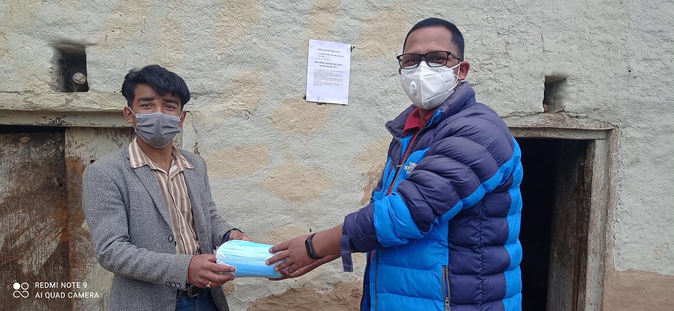 कोरोना बारे जनचेतना जगाउन नेता शाही गाउँगाउँमा पुग्दै