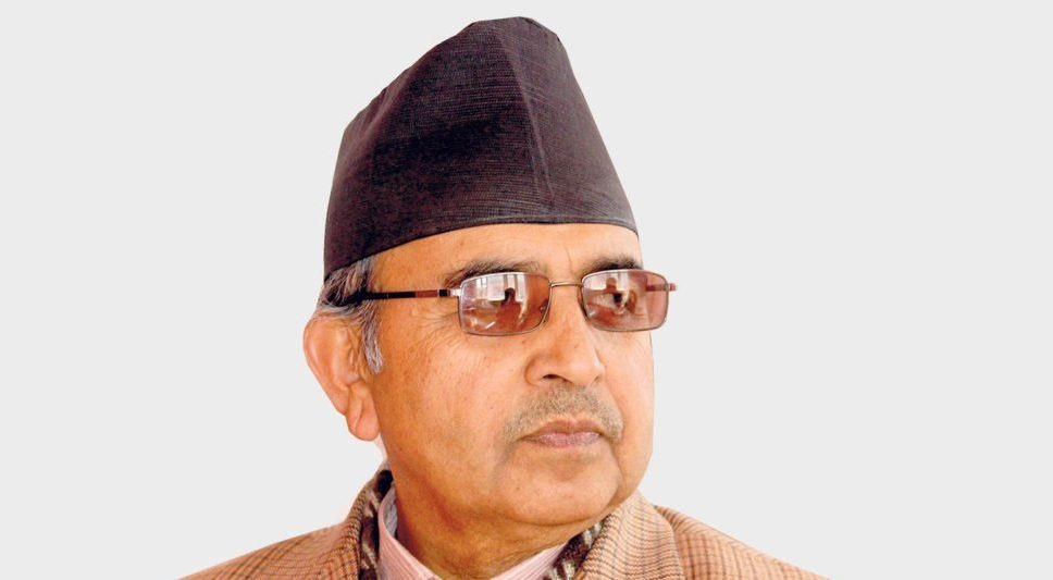 केपी ओली नागरिकताका ठूला व्यापारी हुन्, कम्युनिस्ट होइनन् : सिपी मैनाली