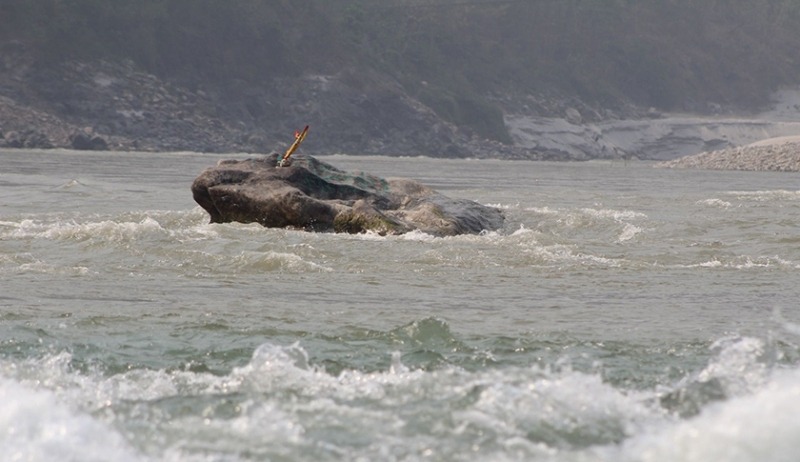 ओली सरकारलाई प्रदेश १ को काउन्टर : खुवालुङ ढुङ्गा फुटाउन नदिने