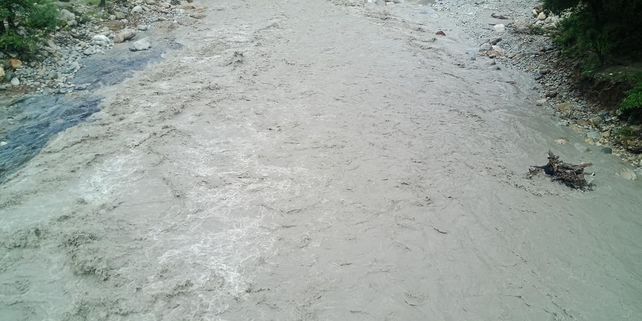 पहिरोका कारण गाैमुलमा बुढीगंगा नदि थुनियो : सतर्क रहन आग्रह