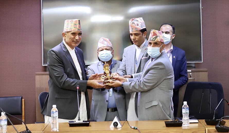 सिंहदरबारबाट विदा भए पौडेल