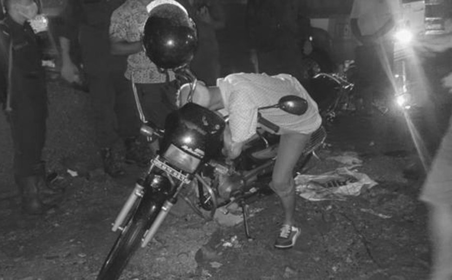 रोकिराखेको मोटरसाइकलमाथि पुरुषको शव भेटियो