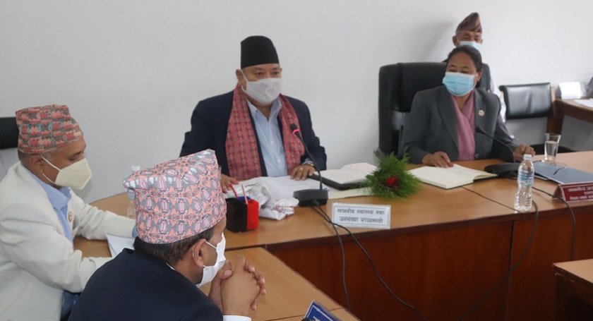 स्वास्थ्य राज्यमन्त्रीको प्रष्टीकरण : सरकारीभन्दा सस्तो निजी अस्पताल बनाइरहेको छु