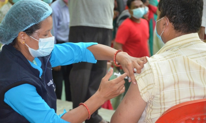 सुदूरपश्चिमका सवा ४ लाख नागरिकले पाए कोरोनाविरुद्धको खोप