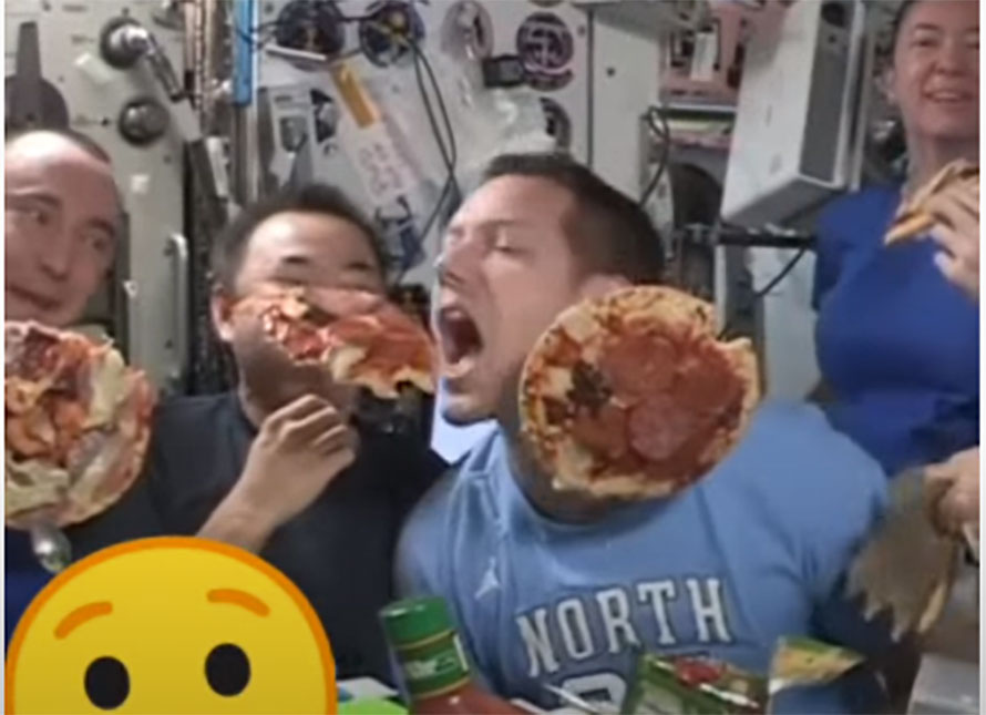 अन्तरीक्षमा पिज्जा पार्टी ! (भिडियो सहित)