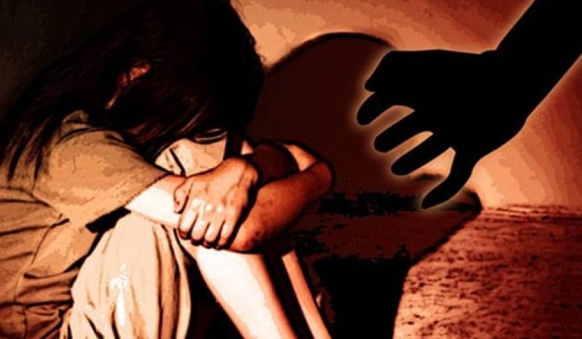 बुवाद्वारा बलात्कार भएको कुरा बाहिर ल्याएपछि गाउँ छोड्न बाध्य भइन् किशाेरी