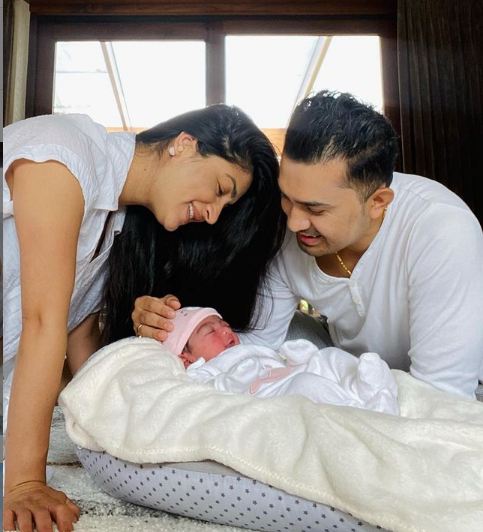 आमा बनिन् अभिनेत्री गरिमा