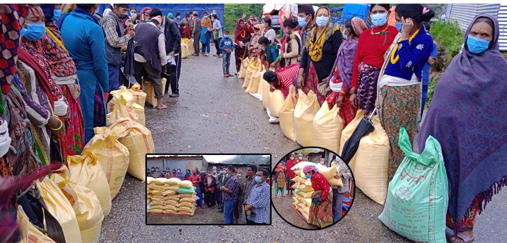 जनजागरण पार्टीको सहयोगमा बाजुराका बाढीपिडितलाई खाद्यन्न सहयोग