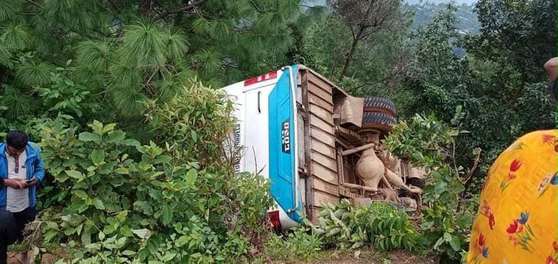 सिन्धुपाल्चोक दुर्घटना अपडेट : ३७ घाइते, २ गम्भीर