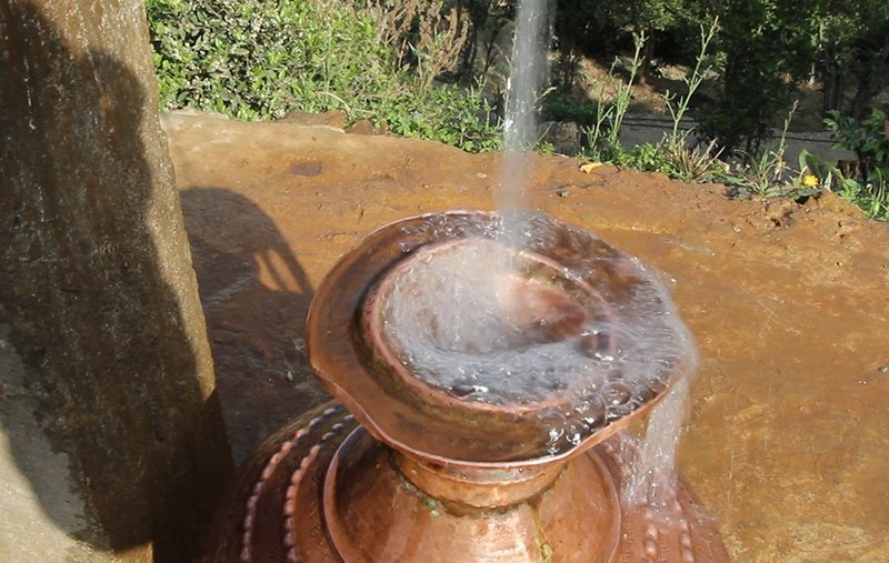 धमिलो पानी खान बाध्य छन् तुम्कोटबासी