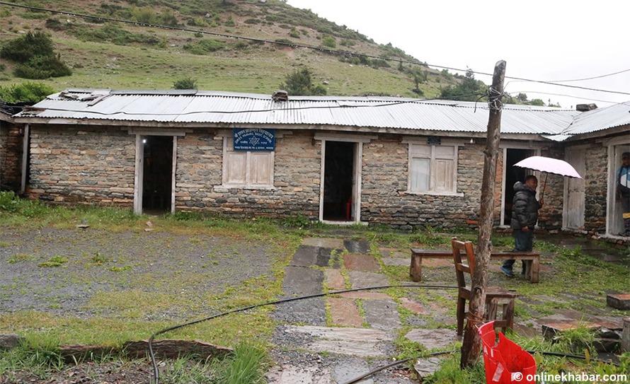 विद्यार्थी नै नभएको विद्यालयमा शिक्षकको तलब भत्ता साढे १२ लाख