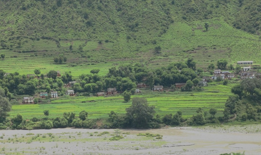सेती नदीको कटानले डोटीका ८ गाउँ उच्च जोखिममा