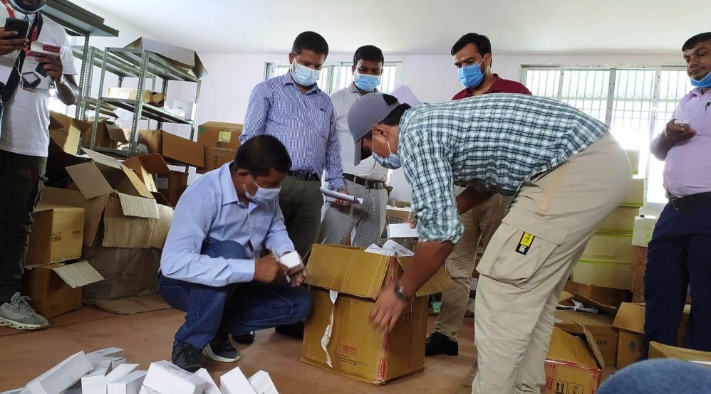 नारायणी अस्पतालमा अख्तियारको छापा