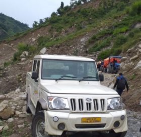 झन असहज बन्दै साँफे मार्तडी सडक (फोटो फिचर)