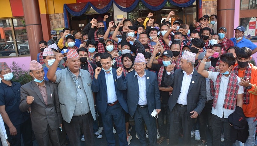 यस्तो बन्दैछ माधव नेपालको टिम : चार उपाध्यक्षसहित तीन उपमहासचिवको टुङ्गो