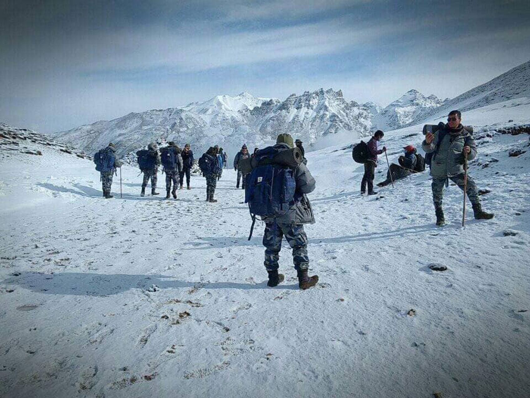 हिल्सा पुग्यो सीमा अनुगमन टोली