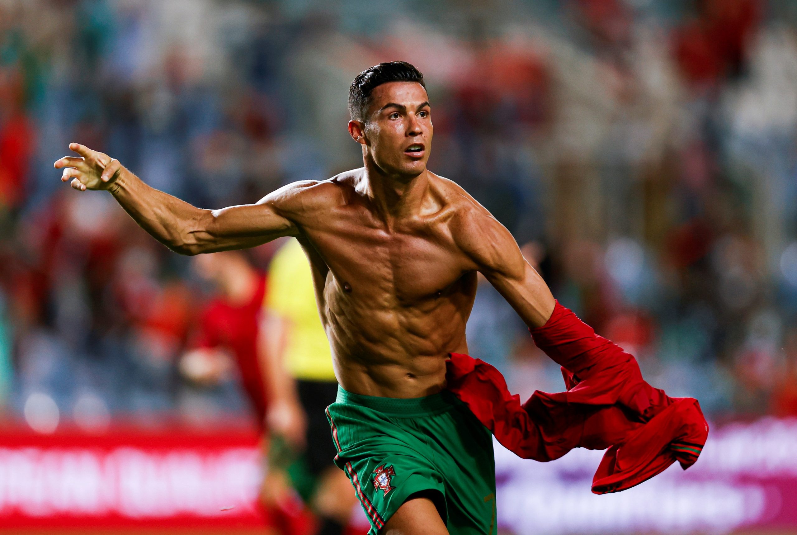 रोनाल्डोले बनाए सर्वाधिक अन्तर्राष्ट्रिय गोलकर्ताको कीर्तिमान