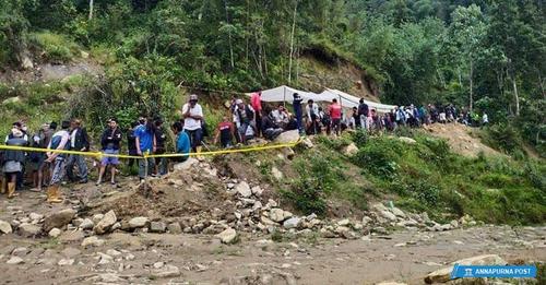 सङ्खुवासभामा हत्या गरिएका ६ जनाकै शव परीक्षण गर्न धरान लगियो