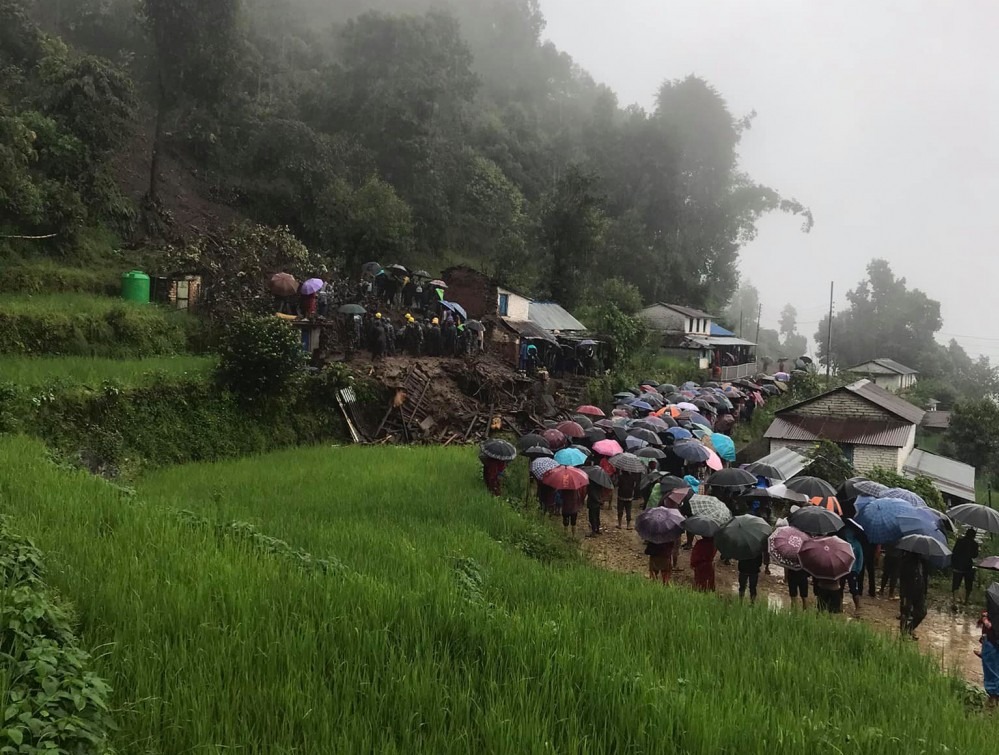 पर्वत पहिरो : मृत्यु हुनेको संख्या १० पुग्यो