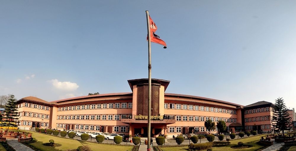 प्रधानन्यायाधीशले आफ्नो मुद्दा आफै हेर्न नमिल्ने भन्दै परेको रिटमा सुनुवाइ हुँदै